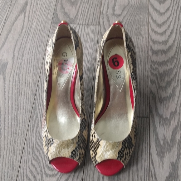 Beautiful shoes by Guess 🌷🌷🌷 - Picture 11 of 12